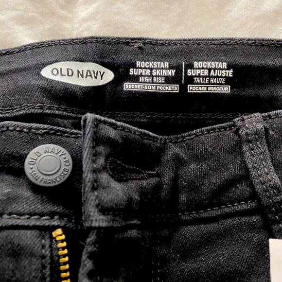 Old Navy Rockstar Super Skinny High Rise Black Jeans - Picture 2 of 3